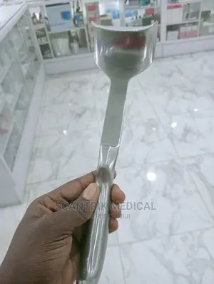 Hospital Doyen Retractor