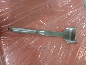Doyen Retractor Surgical Instrument