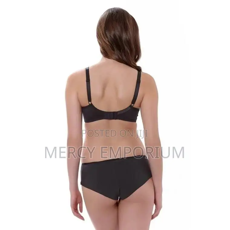 Padded Black Bra. Size 34D Bra, Full Coverage Bra