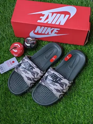 Nike Sb Victori 1 Slide High Quality Size (40 - 50 )