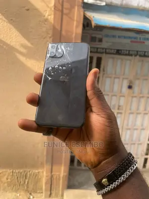 Apple iPhone 11 64 GB Black