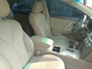 Toyota Camry 2009 Gold