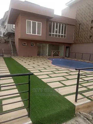 Mini Flat in Chevy View Estate, Chevron for Sale