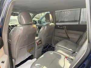 Toyota Highlander Limited 3.5l 4WD 2013 Blue