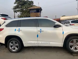 Toyota Highlander XLE V6 4x4 (3.5L 6cyl 6A) 2016 White