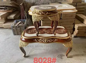 Classic Centre Table With 2 Stools