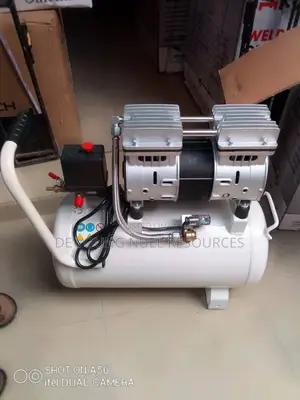 Air Compressor Machine Oil Less 25L Max Mech