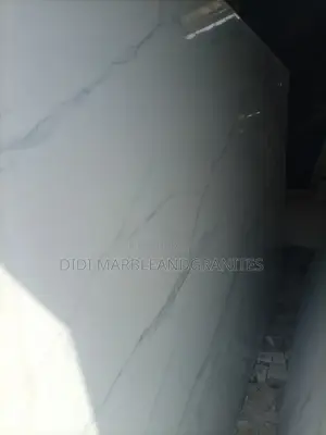 Quartz Carrara White Wave