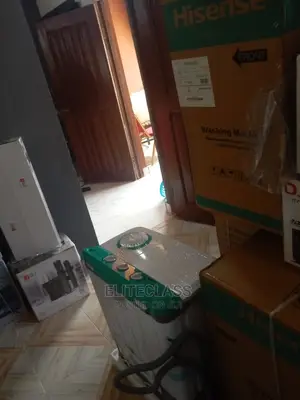Brand-New Standing Hisense Washing Machine( 5kg)