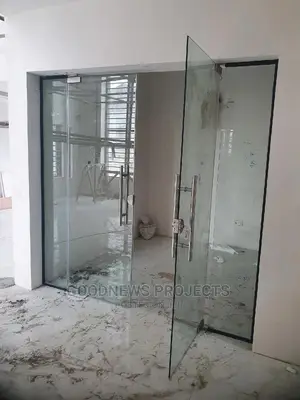 Frameless Gym Glass Door