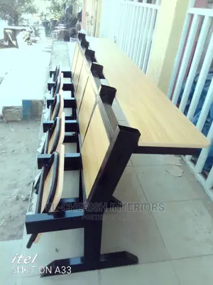 5 Seaters Unique Lecture Hall Table and Chair