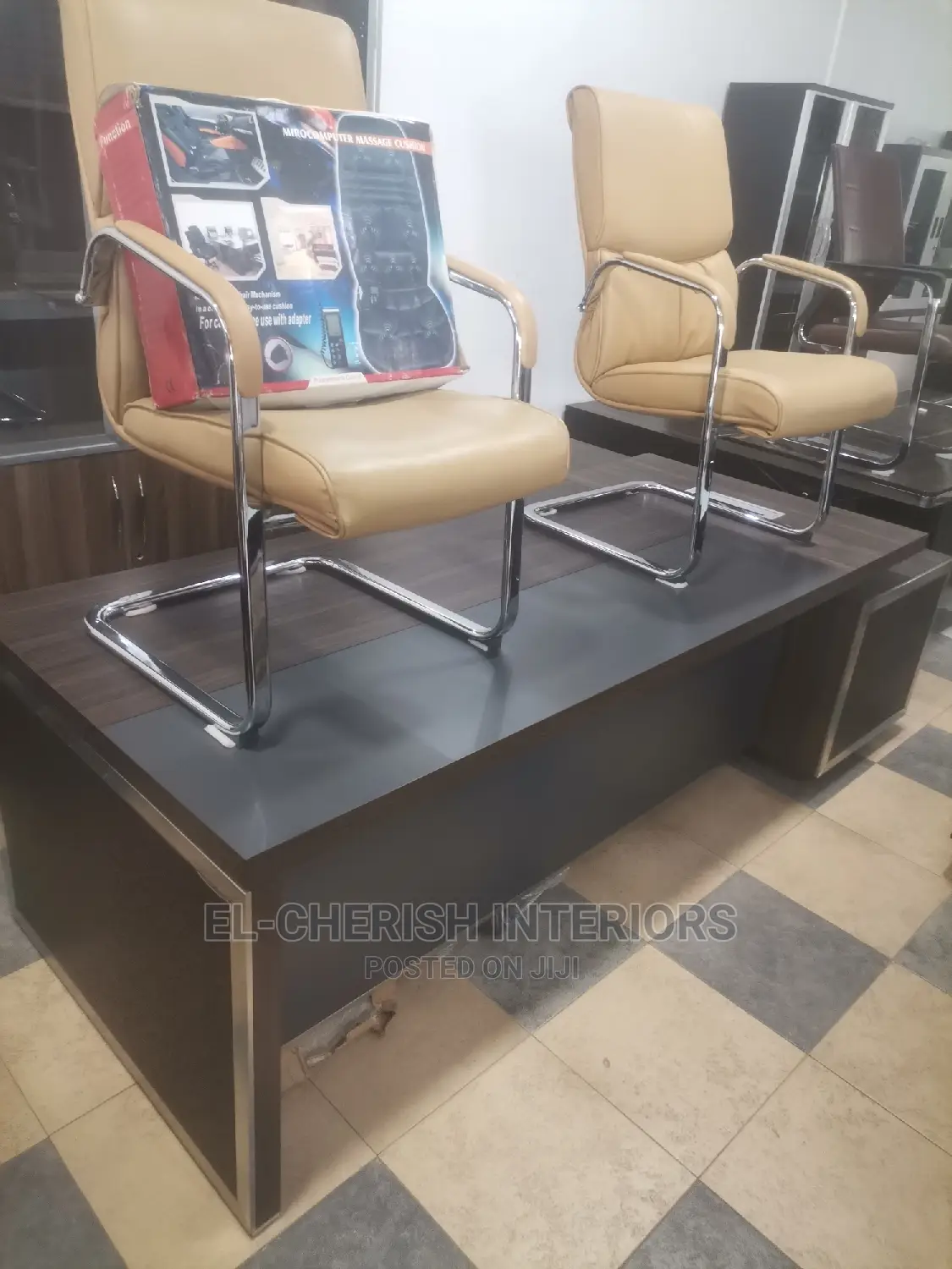 Upper Class Executive Table