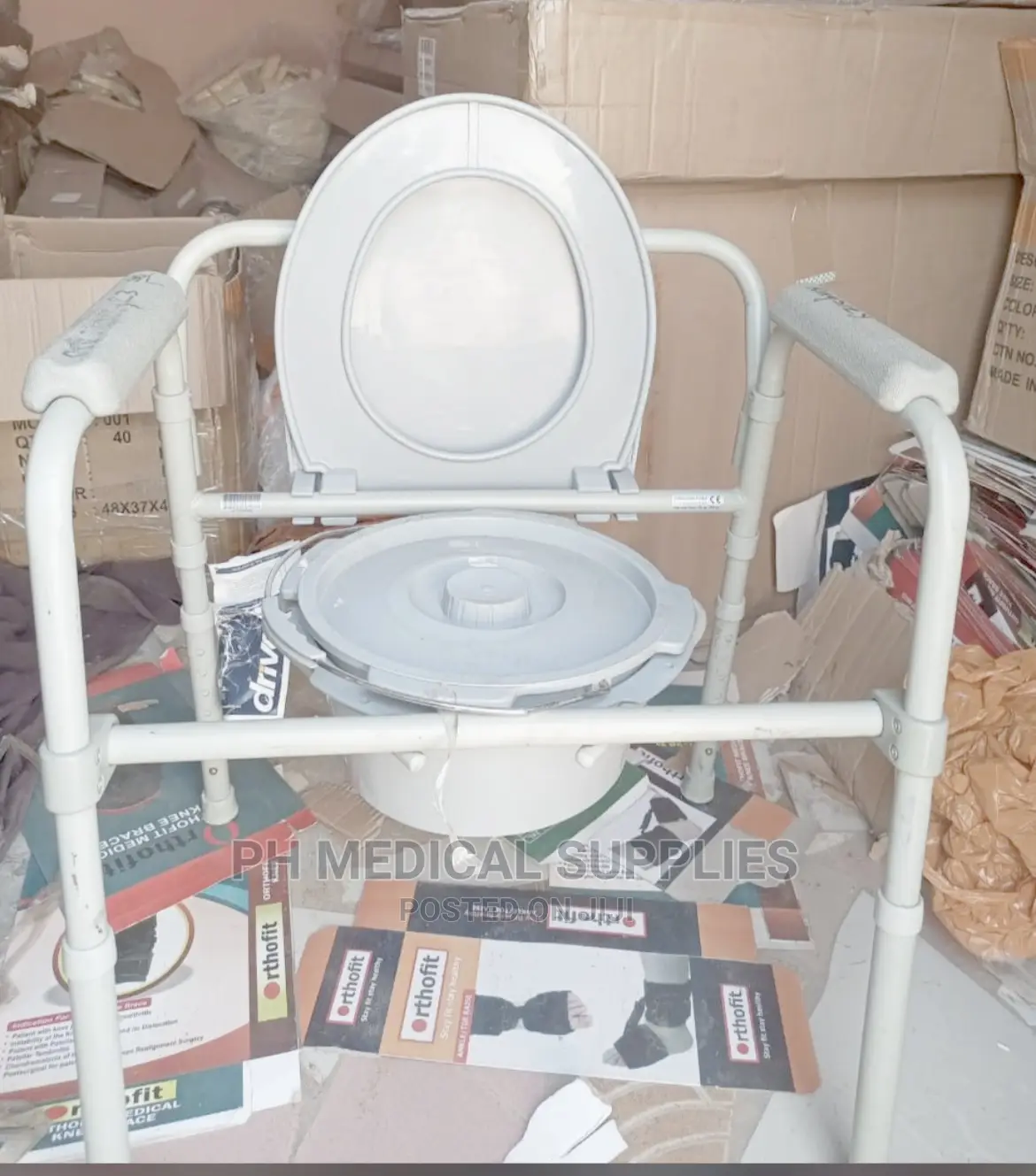 Commode Chair