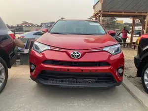 Toyota RAV4 XLE AWD (2.5L 4cyl 6A) 2017 Red