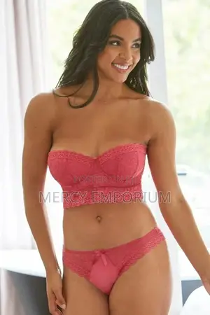 Strapless Pink Padded Bra. Size 34DD Bra Padded