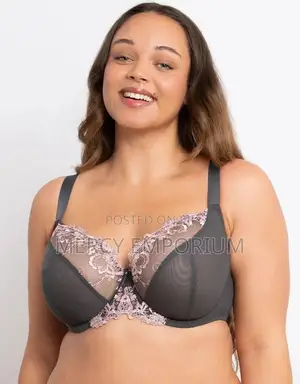 Non Padded Side Support Bra. Size 34G Bra . Black Bra