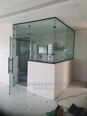 Frameless Glass Bathroom Partition