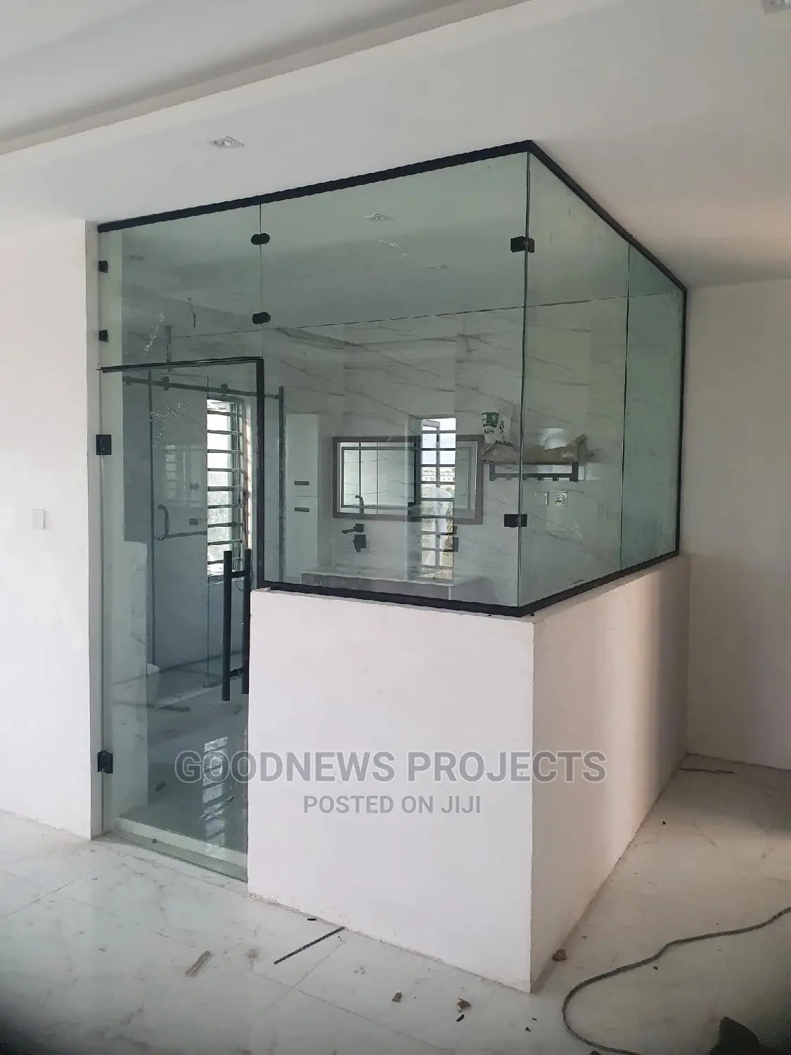 Frameless Glass Bathroom Partition