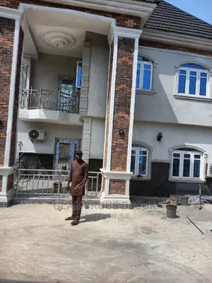 Proffesional Wall Screeding/House Painter/Bricks/Wall Designs