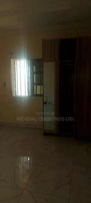 1bdrm Block of Flats in News Engineering for rent