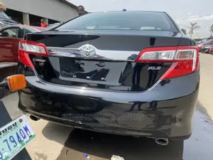 Toyota Camry XLE V6 4dr Sedan (3.5L 6cyl 6A) 2013 Black