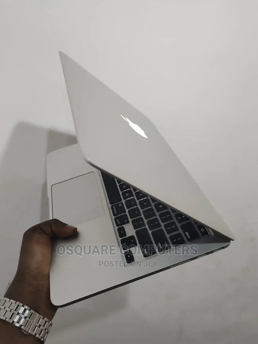 Laptop Apple MacBook Pro 8GB Intel Core I5 SSD 128GB