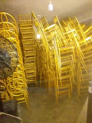 Trendy Chaiveri Chairs