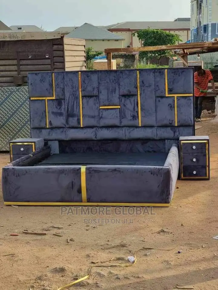 Exclusive Padded Bed Flame L