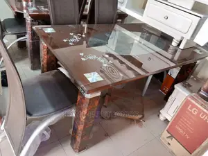 Very New Imported Dinning Set With 6 Chairs