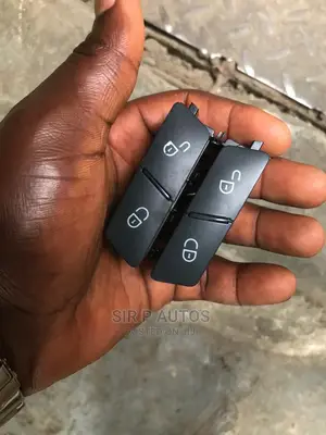 All Types of Mercedes Benz Door Button Are Available