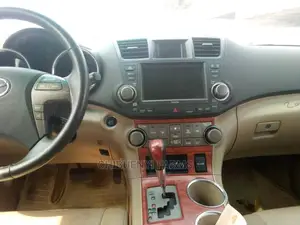 Toyota Highlander 2009 Gold