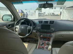 Toyota Highlander 2009 Gold