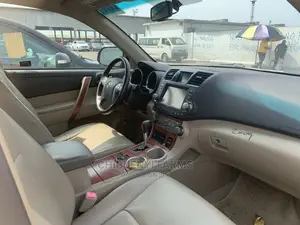 Toyota Highlander 2009 Gold