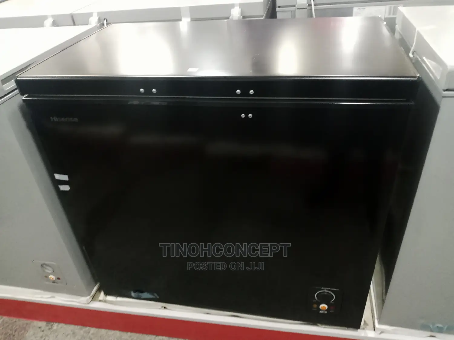 Hisense Chest Freezer Black 250L