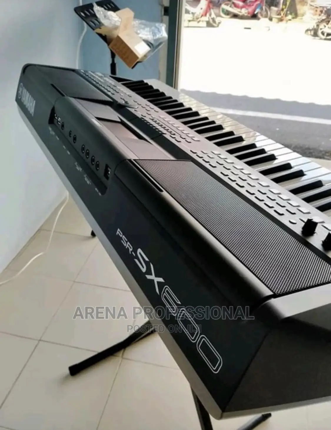 Yamaha PSR SX600 Keyboard