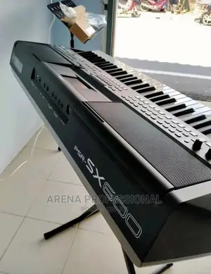 Yamaha PSR SX600 Keyboard