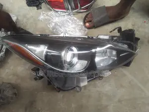 Headlamp for 2016 and 2018 Mazda 3