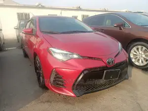 Toyota Corolla SE (1.8L 4cyl 2A) 2018 Red