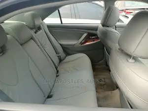 Toyota Camry 2010 Silver