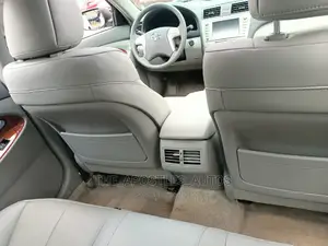 Toyota Camry 2010 Silver