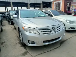 Toyota Camry 2010 Silver
