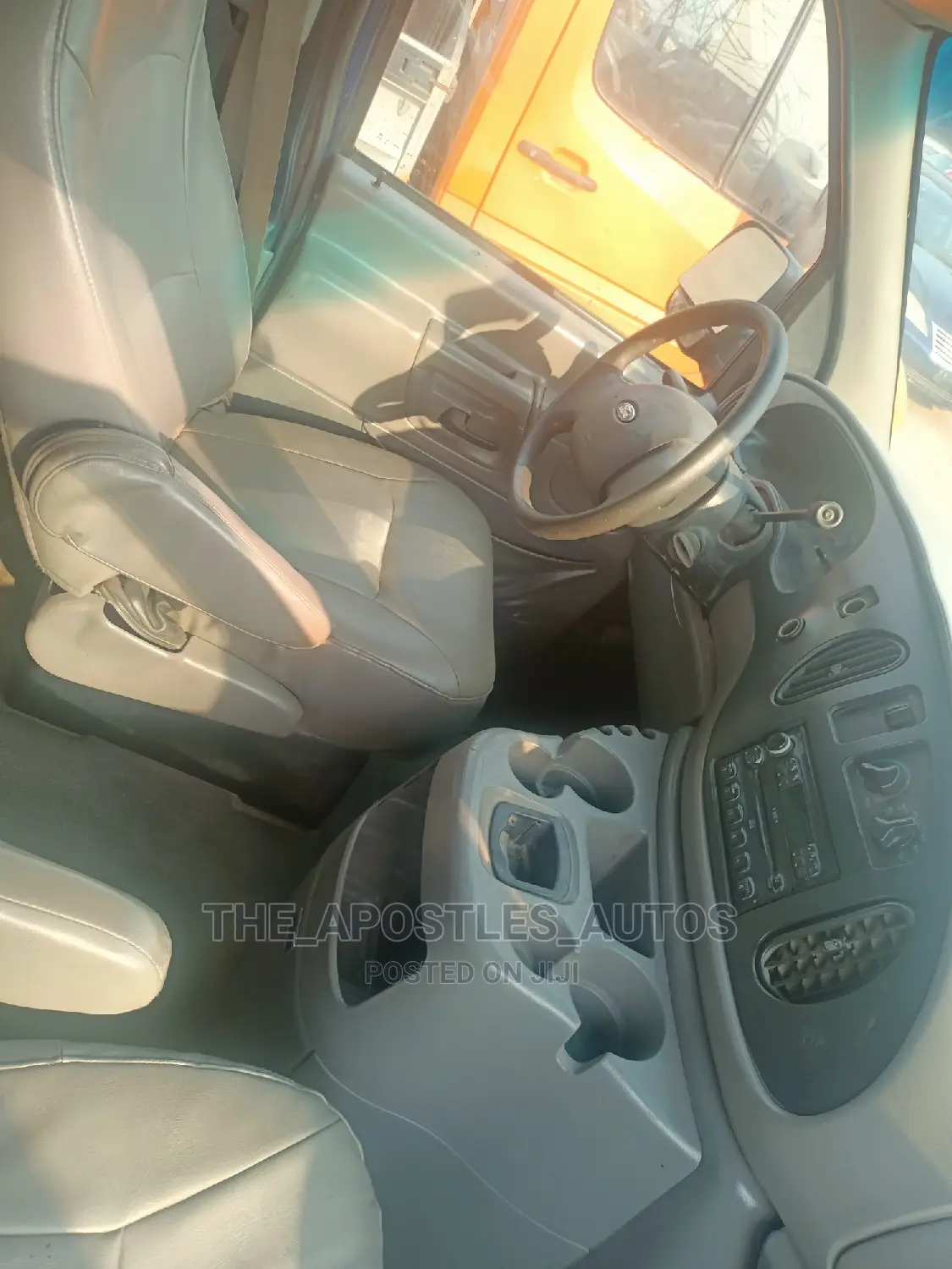 Ford E250 2006 Blue