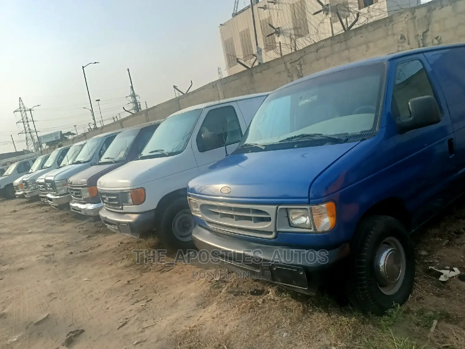 Ford E250 2006 Blue