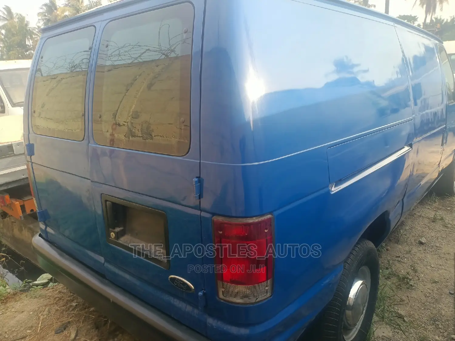 Ford E250 2006 Blue
