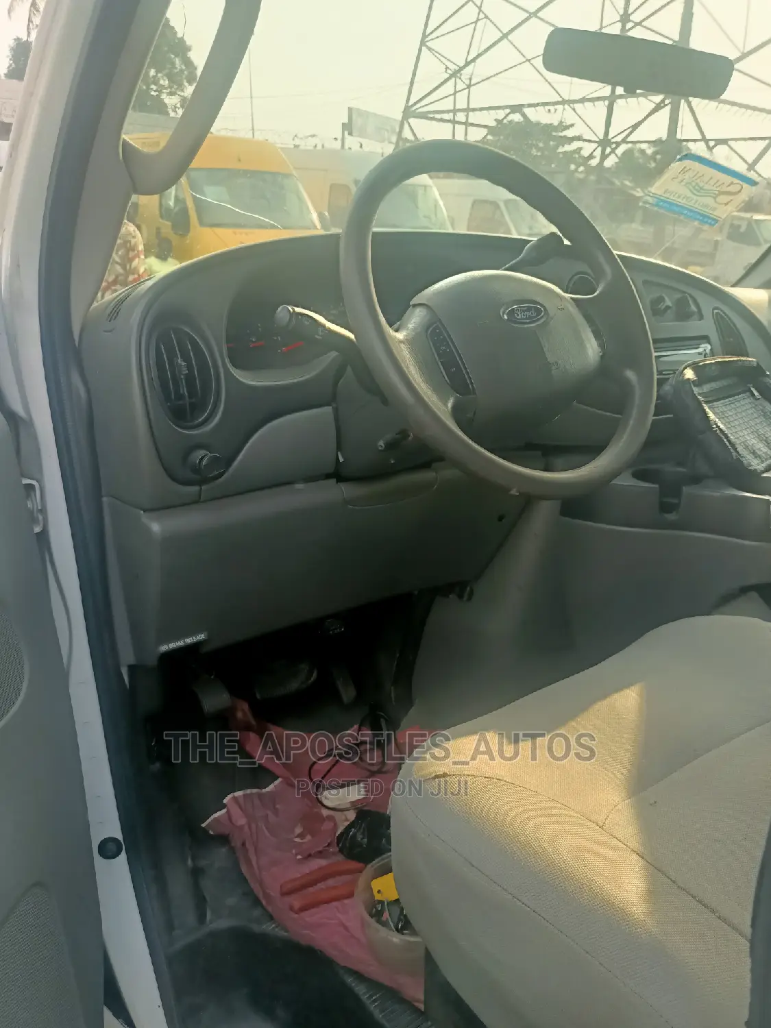 Ford E250 2011 White