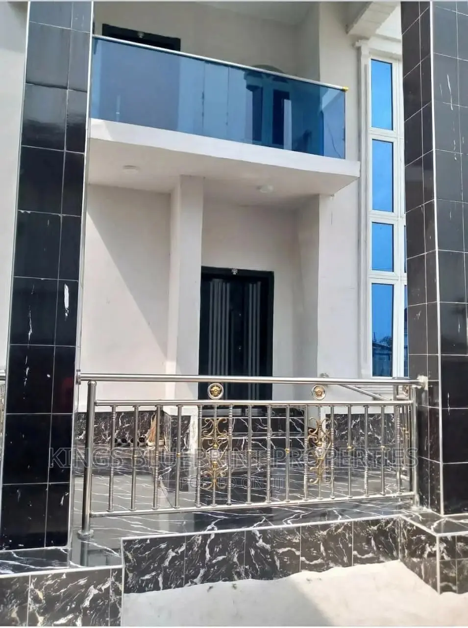 4bdrm Duplex in Off Pti Road Effurun, Warri for sale in Warri Houses