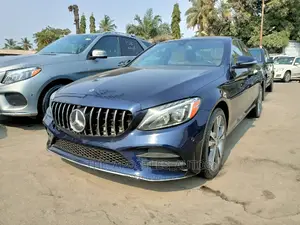 Mercedes-Benz C300 2017 Blue