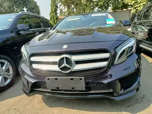 Mercedes-Benz GLA 250 2016 Purple