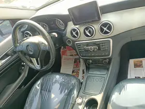 Mercedes-Benz GLA 250 2016 Black
