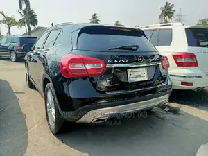 Mercedes-Benz GLA 250 2016 Black